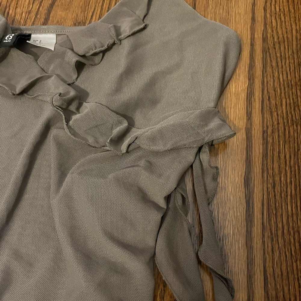 Women’s Mesh Ruffle Top - Picture 3 of 3